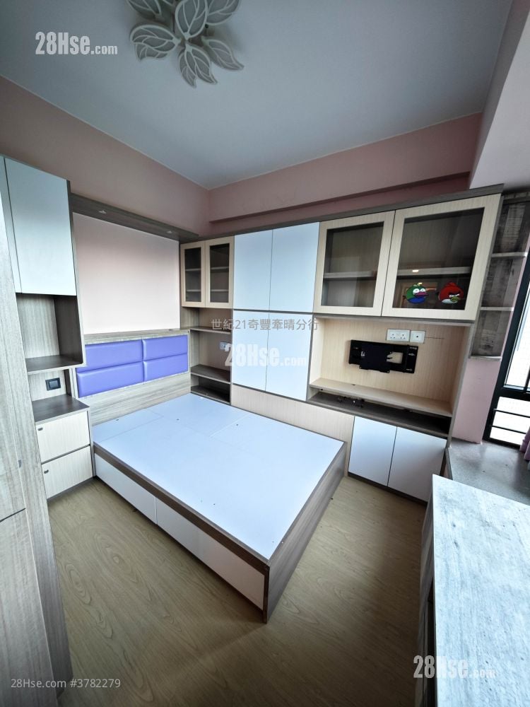 Dawning Views Sell 3 Bedrooms , 2 Bathrooms 616 ft²