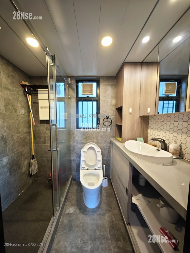 Dawning Views Sell 3 Bedrooms , 2 Bathrooms 616 ft²