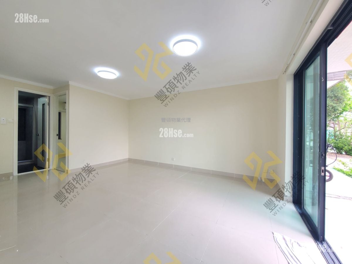 Village Rental 3 Bedrooms , 1 Bathroom 700 ft²