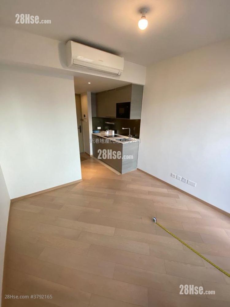 Upper East Rental Studio , 1 Bathroom 228 ft²