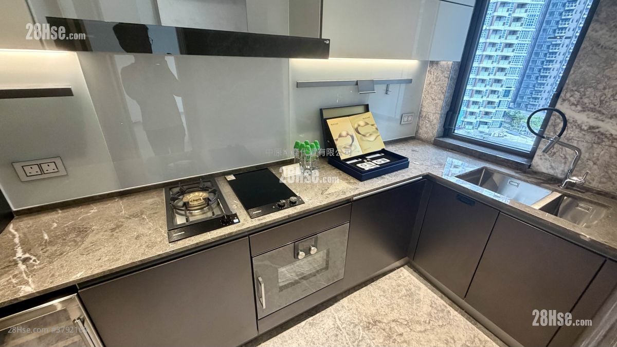 港岛南岸 售盘 3 房 737 平方尺