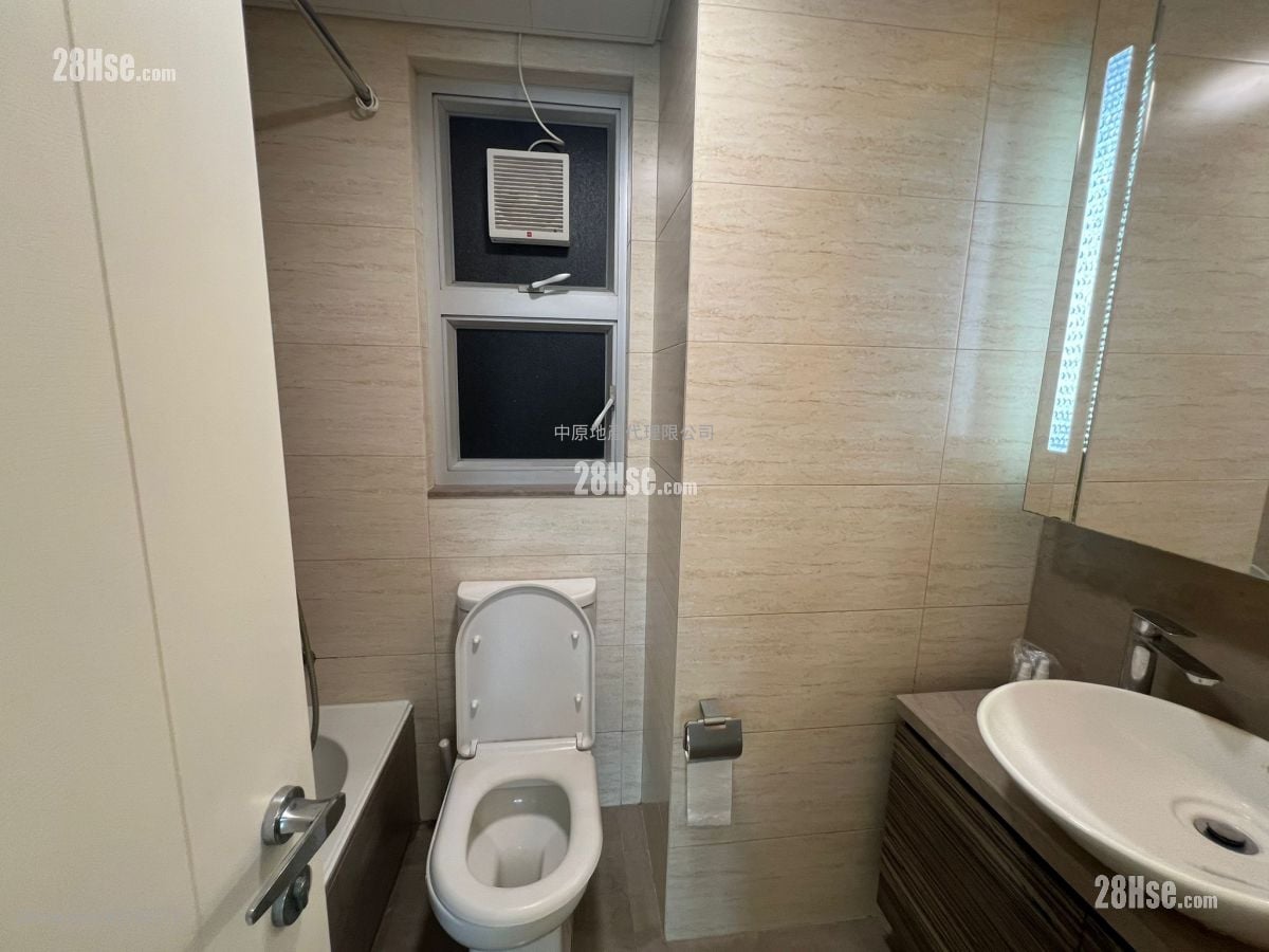 Festival City Rental 3 Bedrooms , 2 Bathrooms 757 ft²