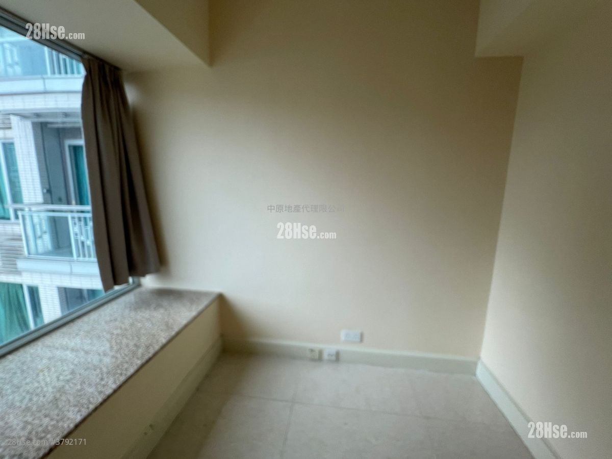 Festival City Rental 3 Bedrooms , 2 Bathrooms 757 ft²