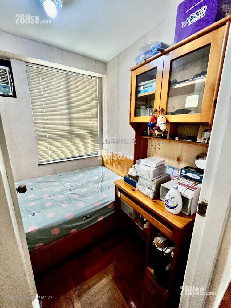 Jubilant Place Sell 4 Bedrooms , 2 Bathrooms 778 ft²