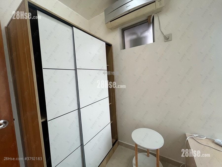 Yoho Town Sell 2 Bedrooms 393 ft²