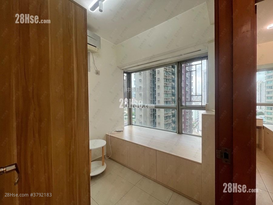 Yoho Town Sell 2 Bedrooms 393 ft²