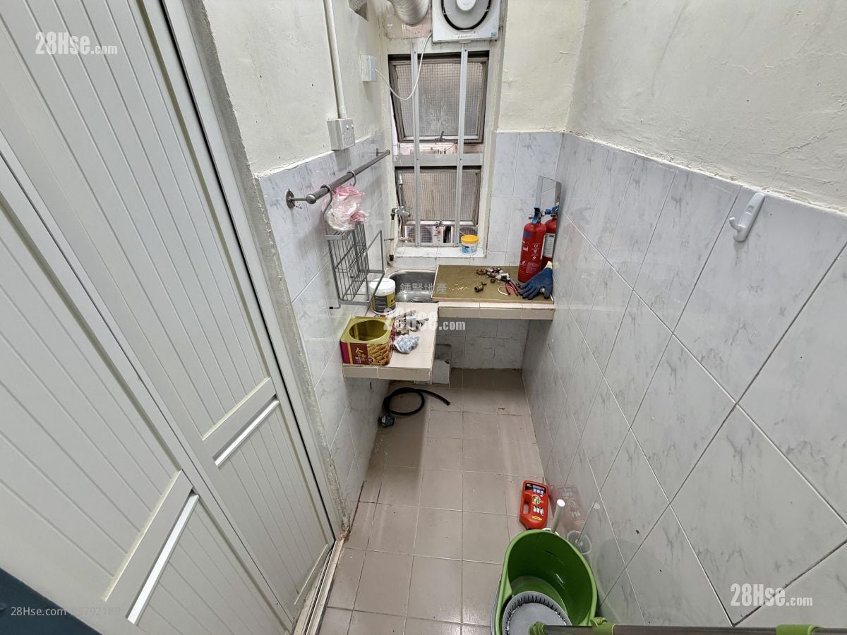 启新大厦 租盘 1 房 , 1 浴室 230 平方尺