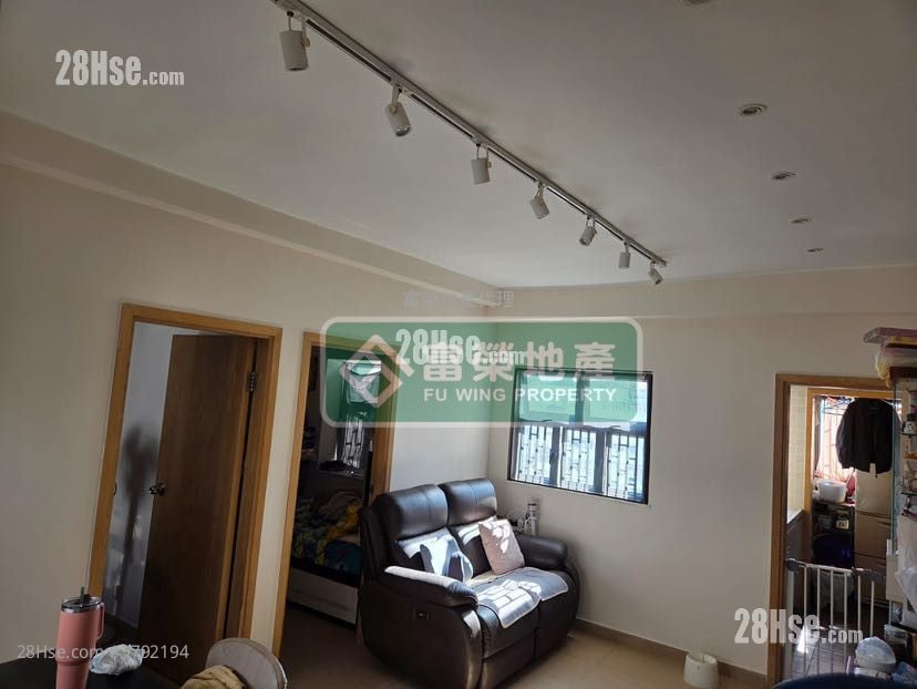 Hing Yip Building Sell 2 Bedrooms , 1 Bathroom 427 ft²