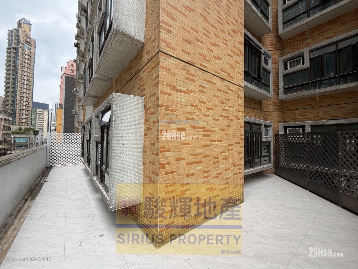 Royal Building Sell 3 Bedrooms , 2 Bathrooms 391 ft²