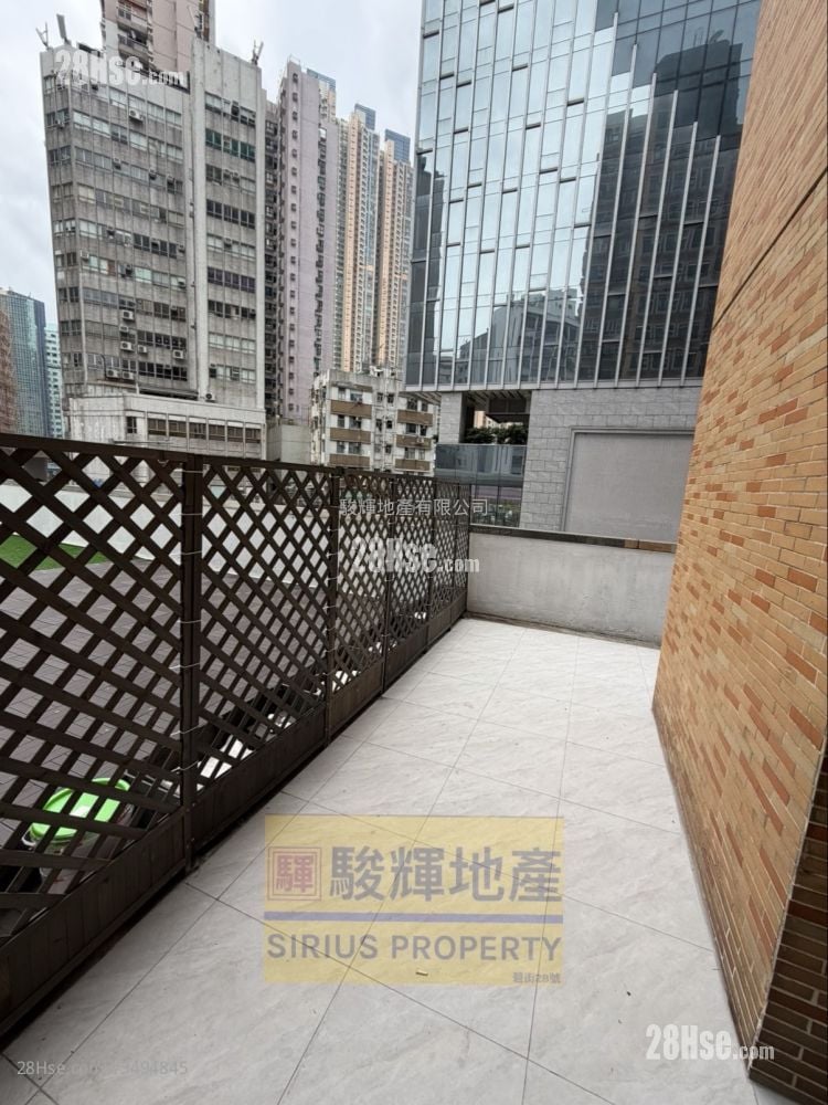 Royal Building Sell 3 Bedrooms , 2 Bathrooms 391 ft²