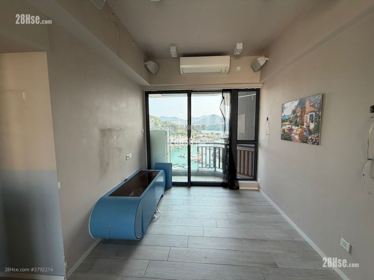 Canaryside Rental 2 Bedrooms , 2 Bathrooms 636 ft²