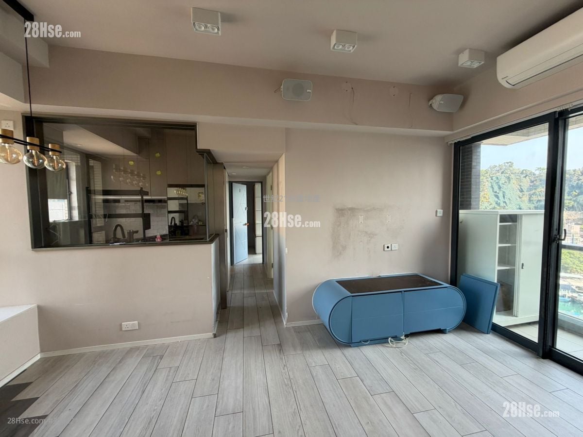 Canaryside Rental 2 Bedrooms , 2 Bathrooms 636 ft²