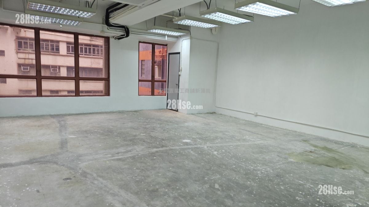 New Treasure Centre Rental 2 Bedrooms , 4 Toilets 769 ft²