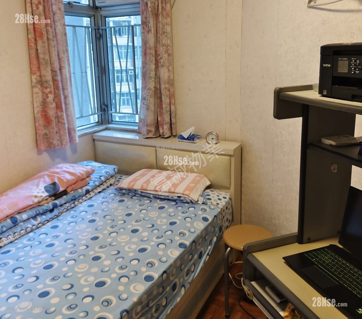 Hong Nga Court Sell 3 Bedrooms , 1 Bathroom 649 ft²