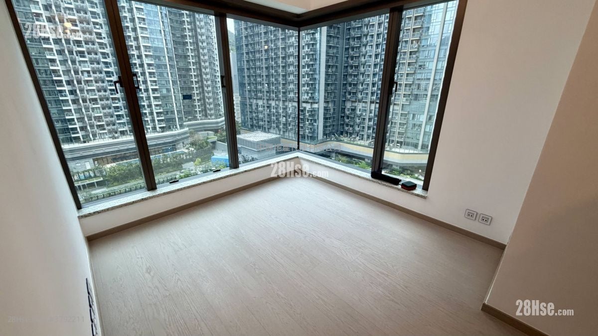 The Southside Sell 3 Bedrooms 737 ft²