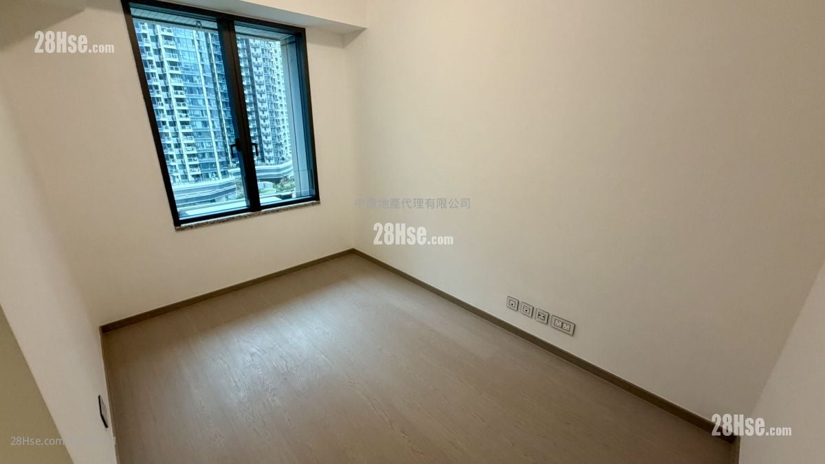 The Southside Sell 3 Bedrooms 737 ft²