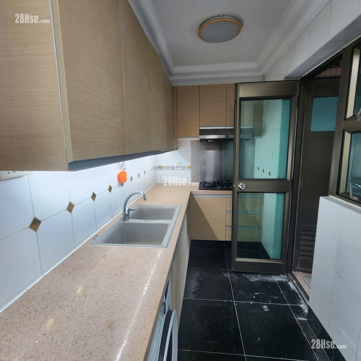 King's Park Villa Sell 3 Bedrooms 1,136 ft²