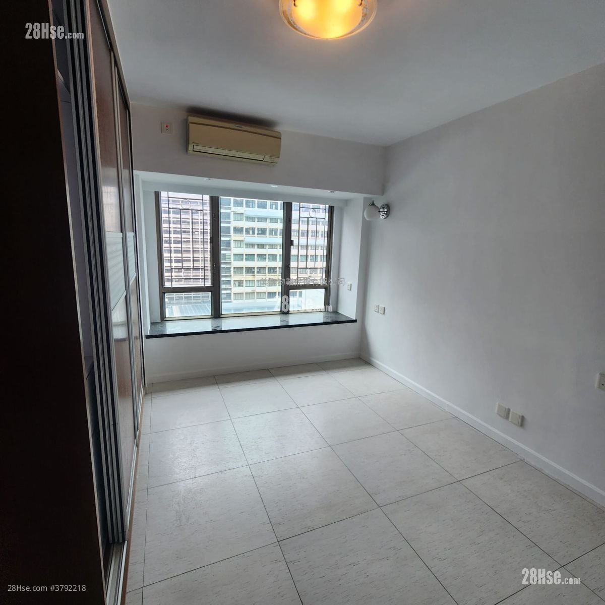 King's Park Villa Sell 3 Bedrooms 1,136 ft²