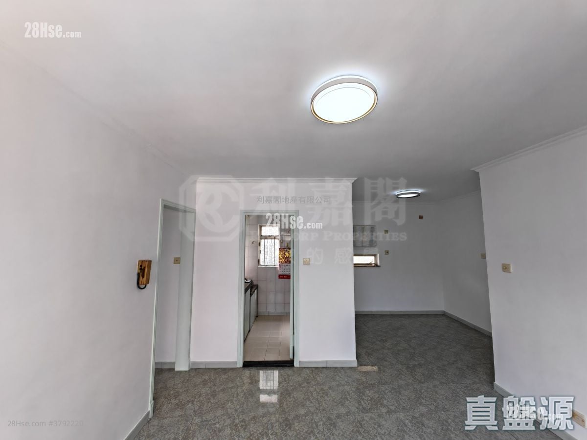 Serene Garden Sell 3 Bedrooms , 1 Bathroom 590 ft²