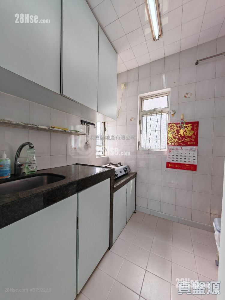 Serene Garden Sell 3 Bedrooms , 1 Bathroom 590 ft²