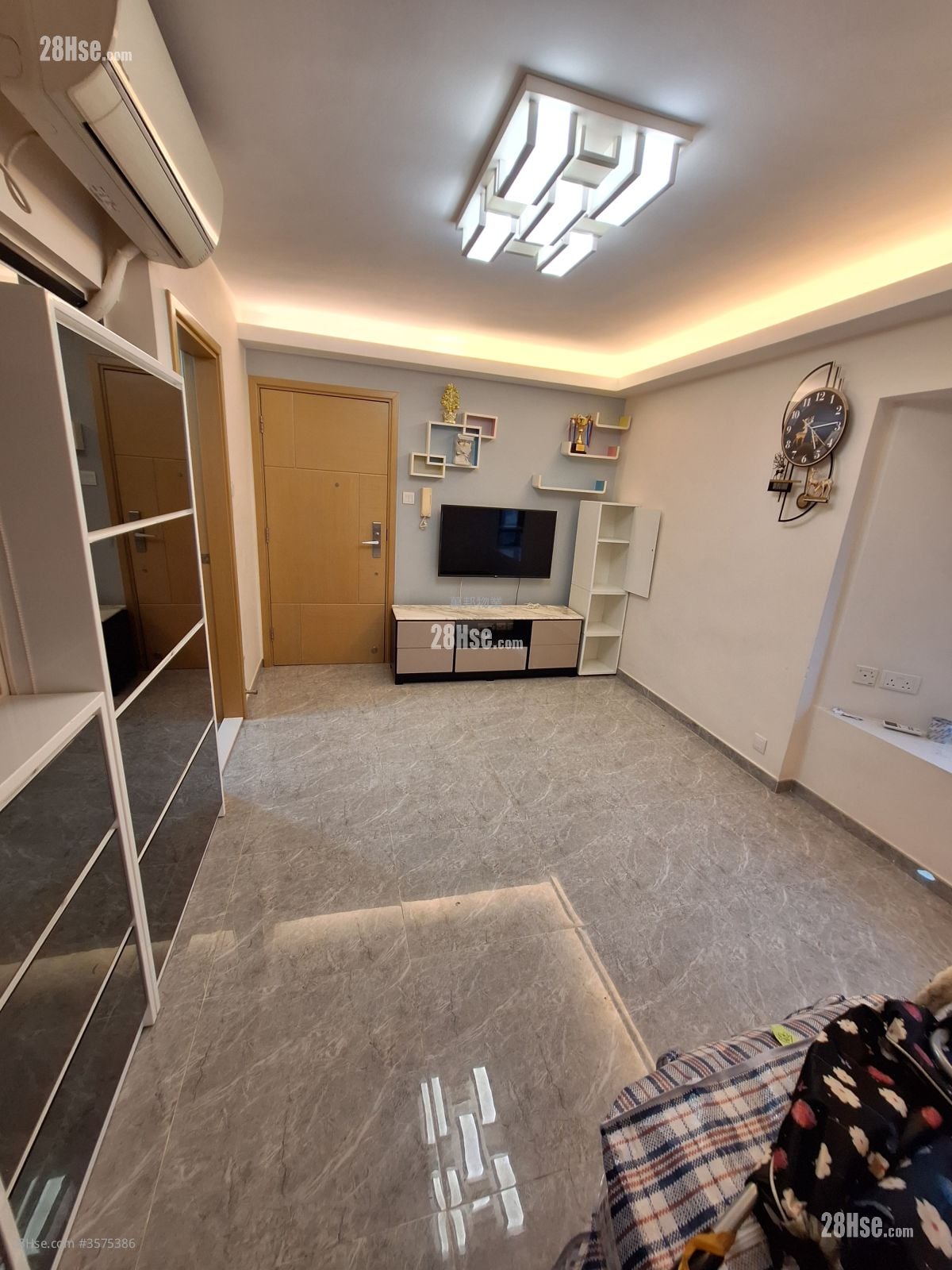 Lagoon Court Rental 2 Bedrooms , 1 Bathroom 403 ft²