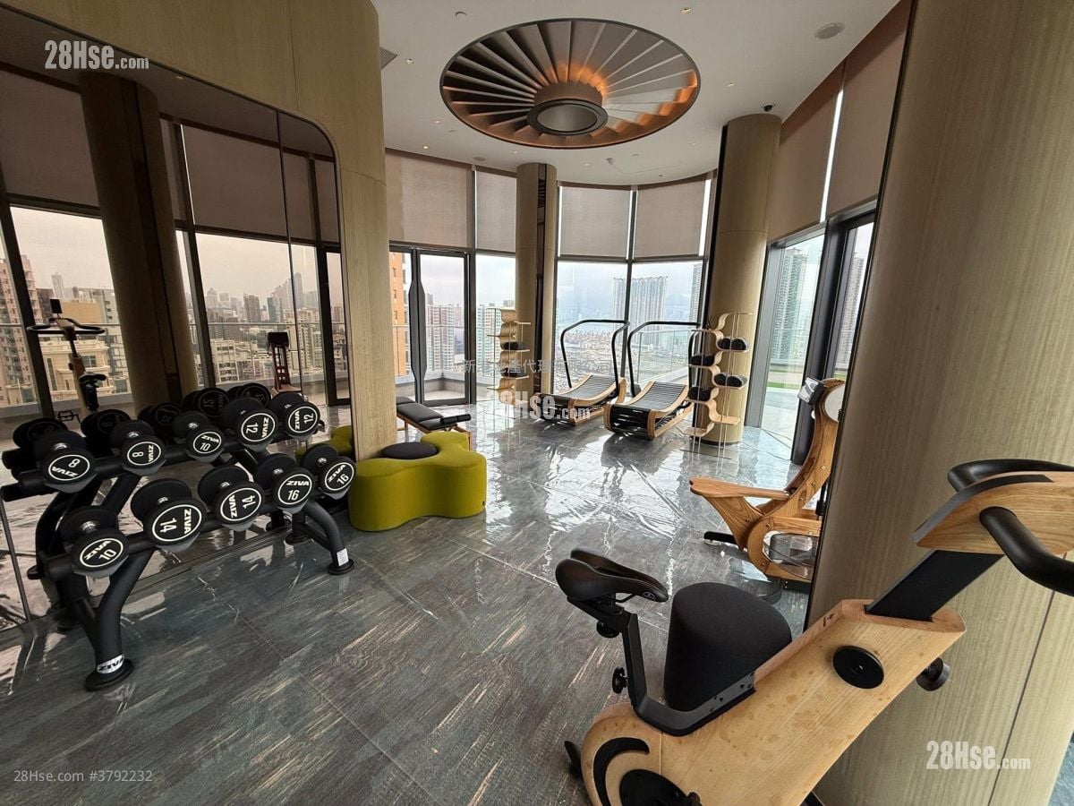 Eight Southpark Rental 2 Bedrooms , 1 Bathroom 351 ft²