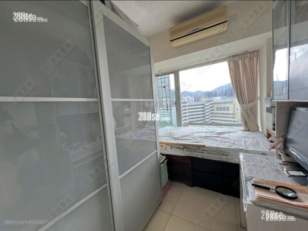 Hampton Place Sell 2 Bedrooms , 1 Bathroom 431 ft²