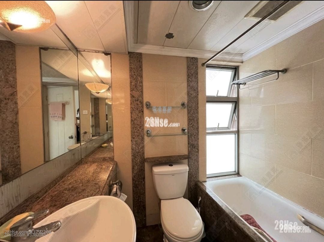 Hampton Place Sell 2 Bedrooms , 1 Bathroom 431 ft²