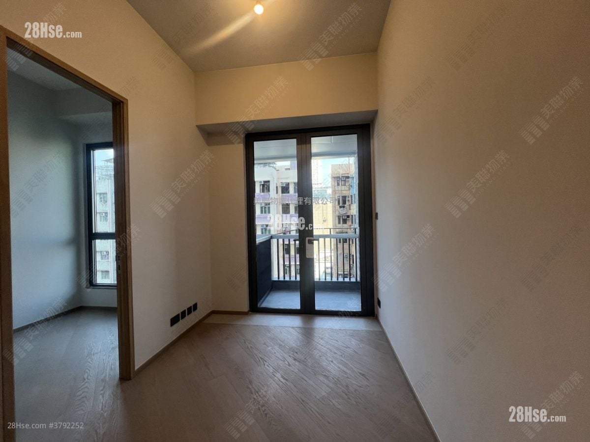 连方 售盘 1 房 290 平方尺