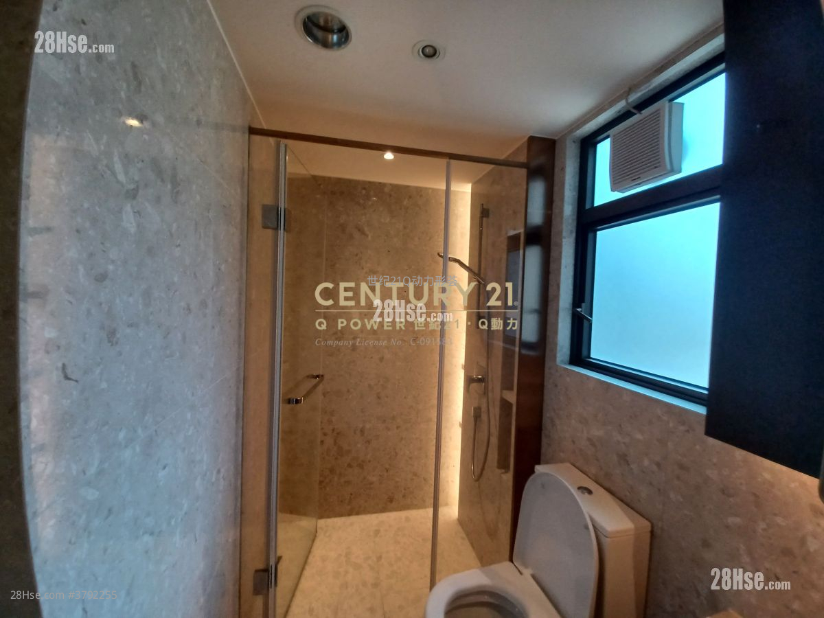 香岛 租盘 4 房 , 3 浴室 1,188 平方尺