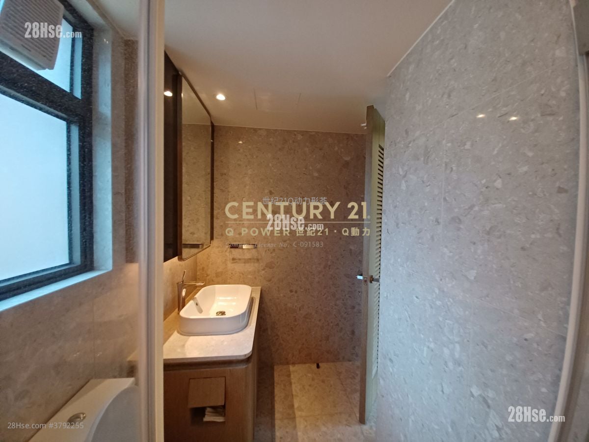 香岛 租盘 4 房 , 3 浴室 1,188 平方尺