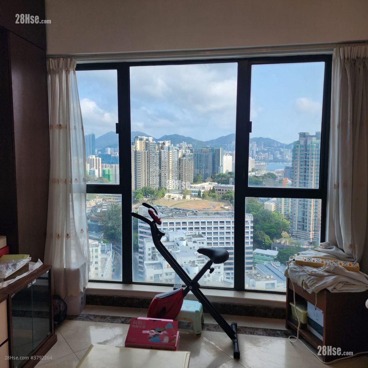 Ellery Terrace Sell 3 Bedrooms 913 ft²