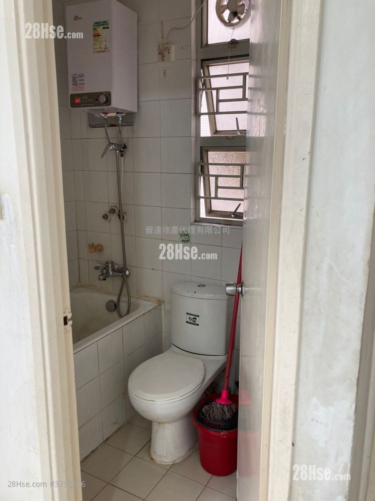 Golden Court Rental 2 Bedrooms , 1 Bathroom 282 ft²