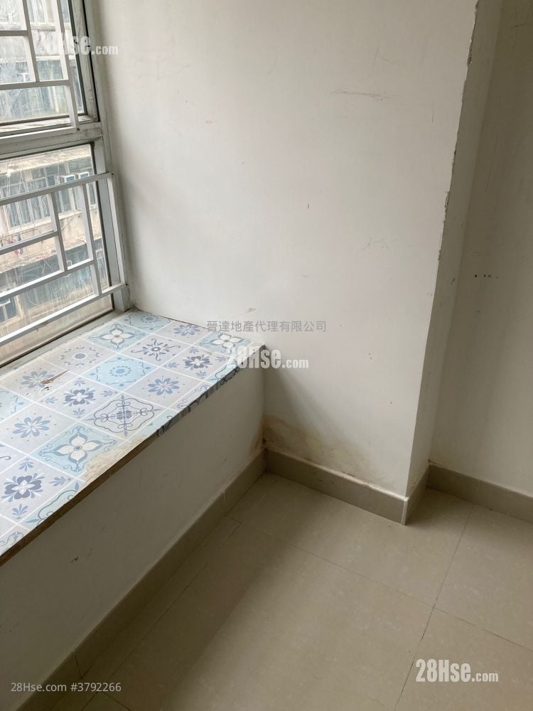 Golden Court Rental 2 Bedrooms , 1 Bathroom 282 ft²