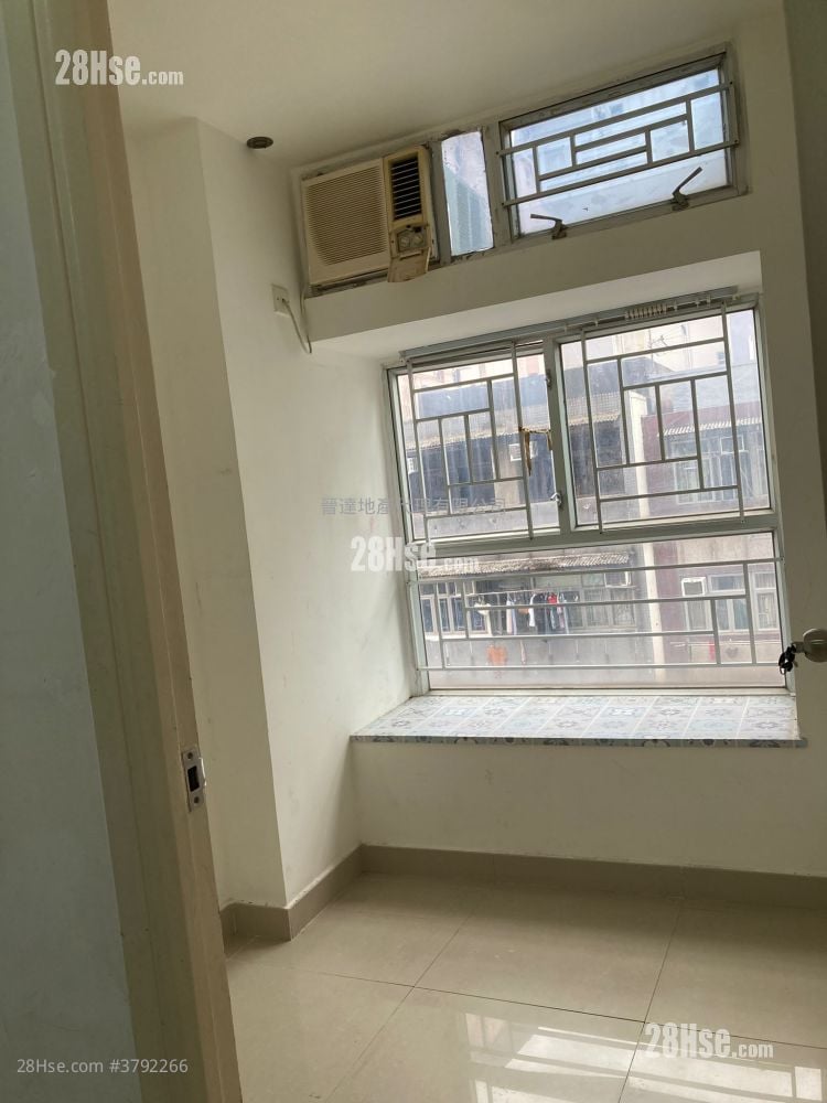 Golden Court Rental 2 Bedrooms , 1 Bathroom 282 ft²