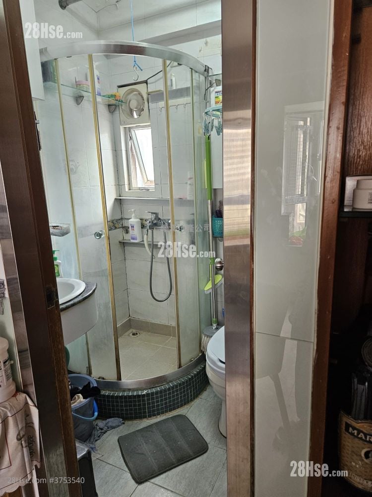 海华苑 售盘 2 房 , 1 浴室 343 平方尺