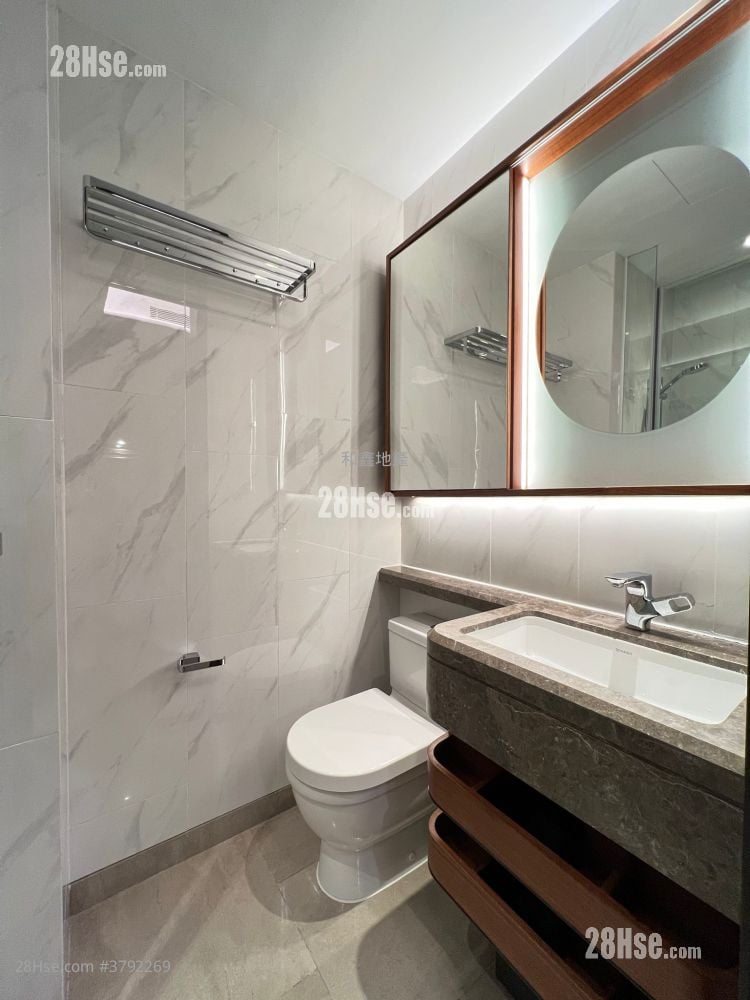 Novum West Rental Studio , 1 Bathroom 224 ft²