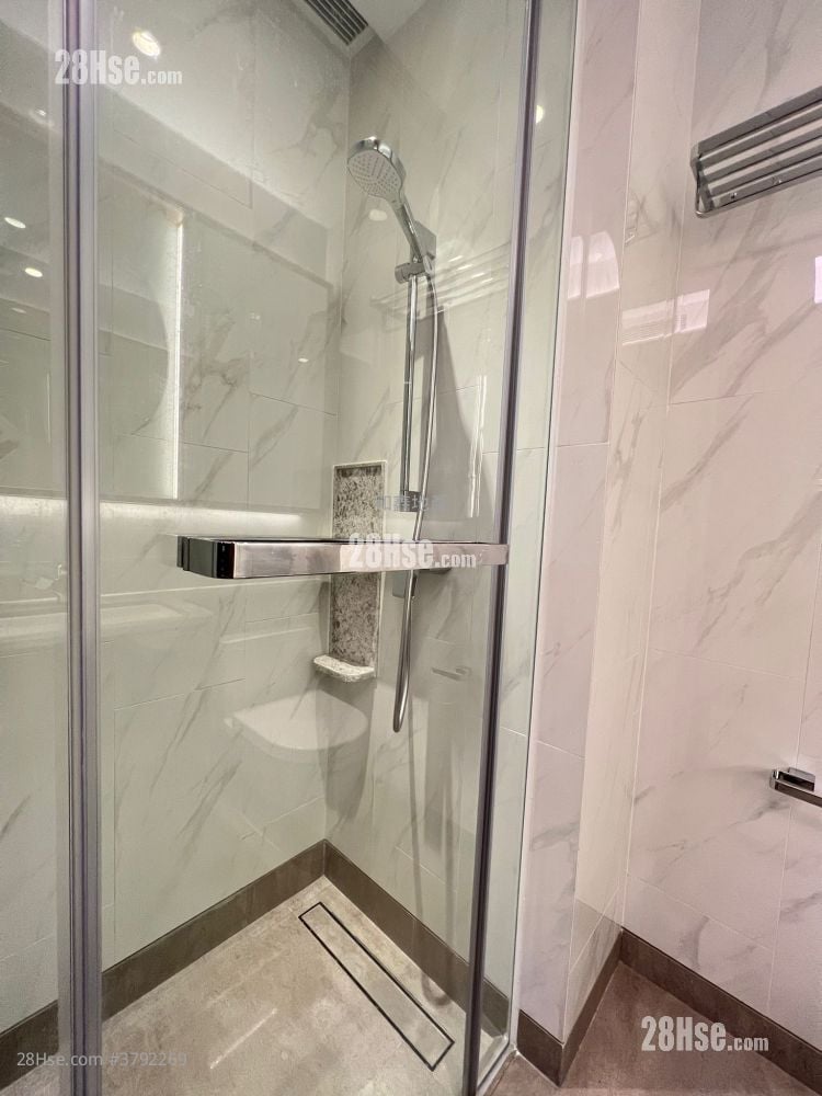 Novum West Rental Studio , 1 Bathroom 224 ft²