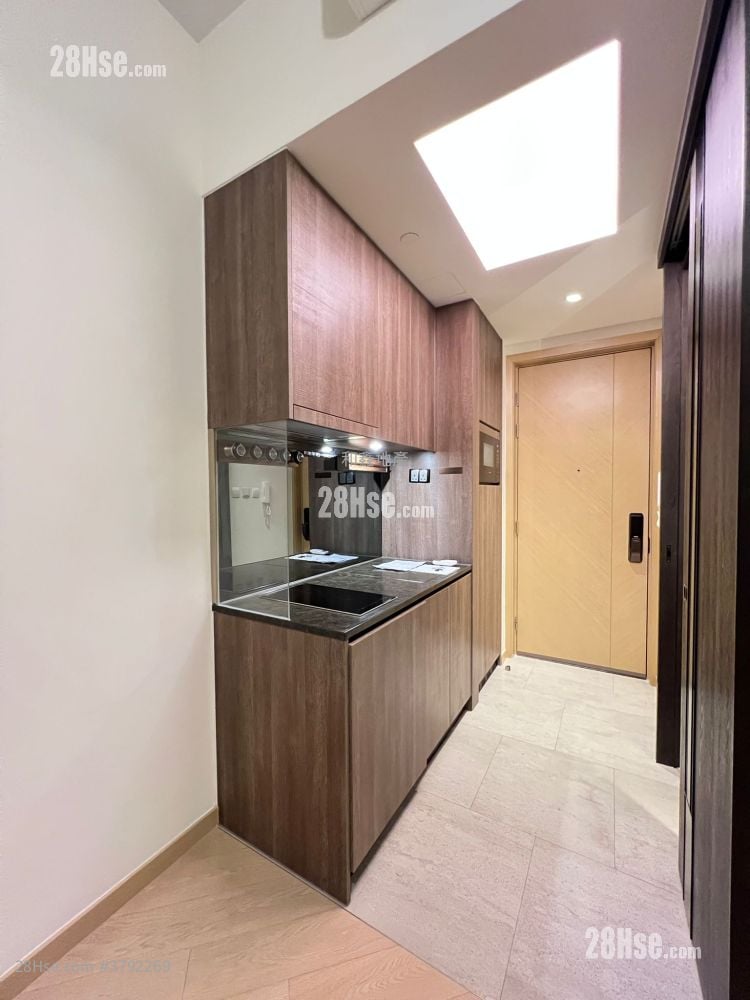 Novum West Rental Studio , 1 Bathroom 224 ft²