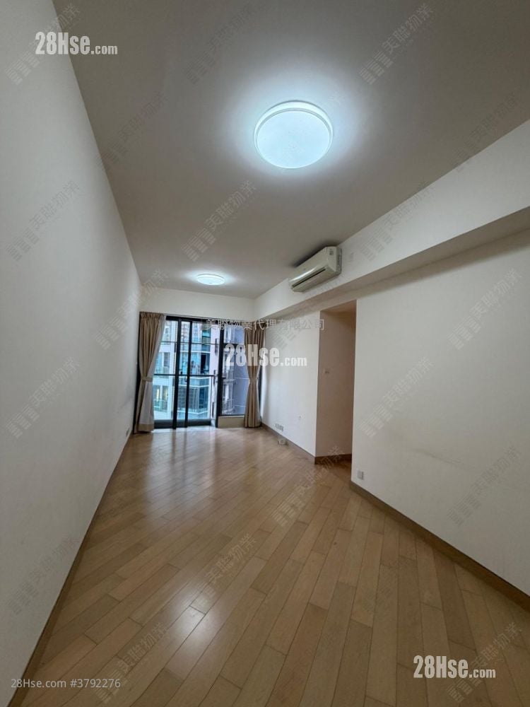 The Wings Rental 2 Bedrooms , 2 Bathrooms 693 ft²