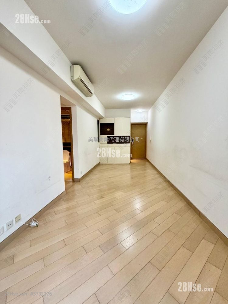 The Wings Rental 2 Bedrooms , 2 Bathrooms 693 ft²