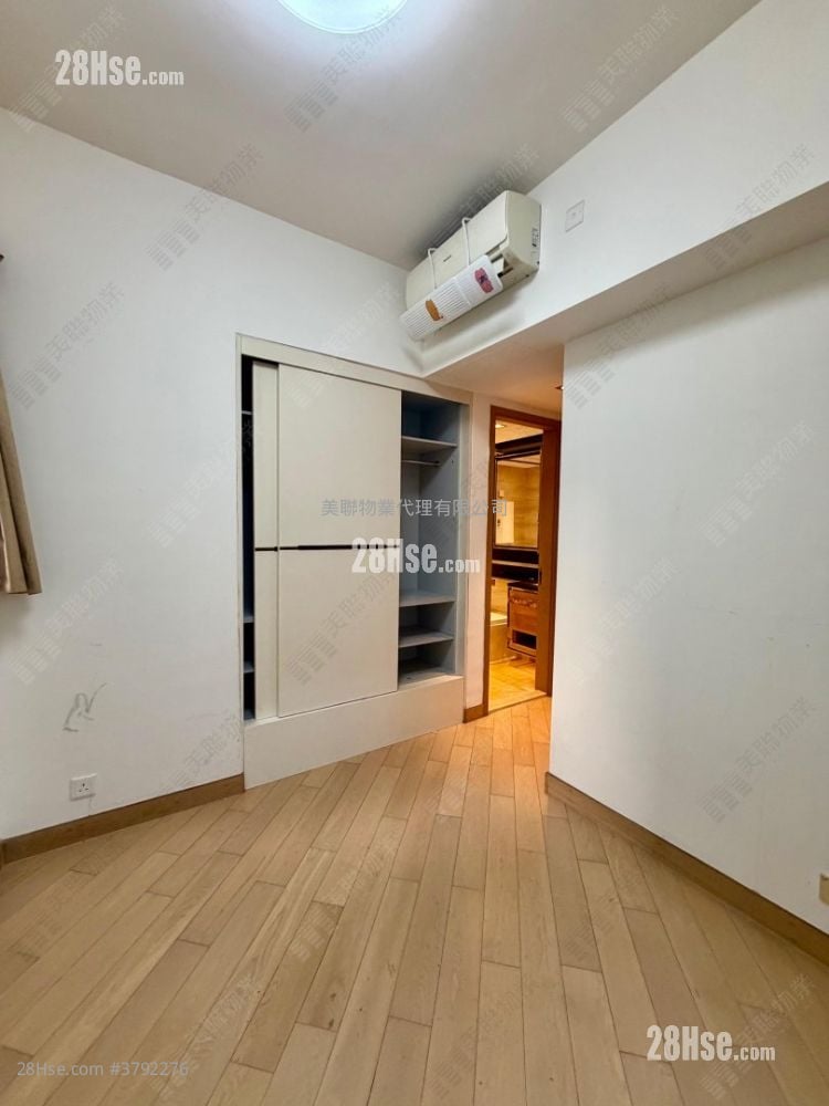 The Wings Rental 2 Bedrooms , 2 Bathrooms 693 ft²