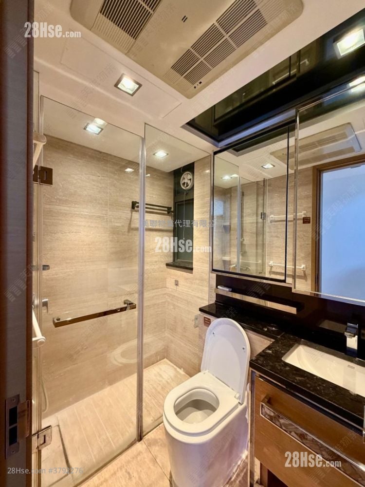 The Wings Rental 2 Bedrooms , 2 Bathrooms 693 ft²