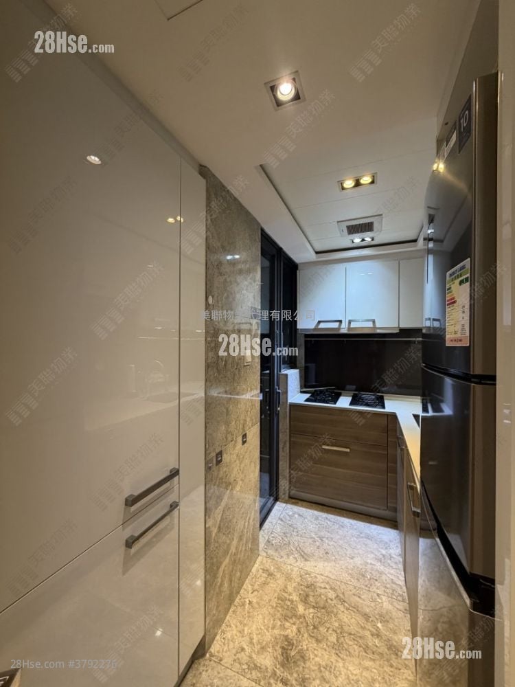 The Wings Rental 2 Bedrooms , 2 Bathrooms 693 ft²