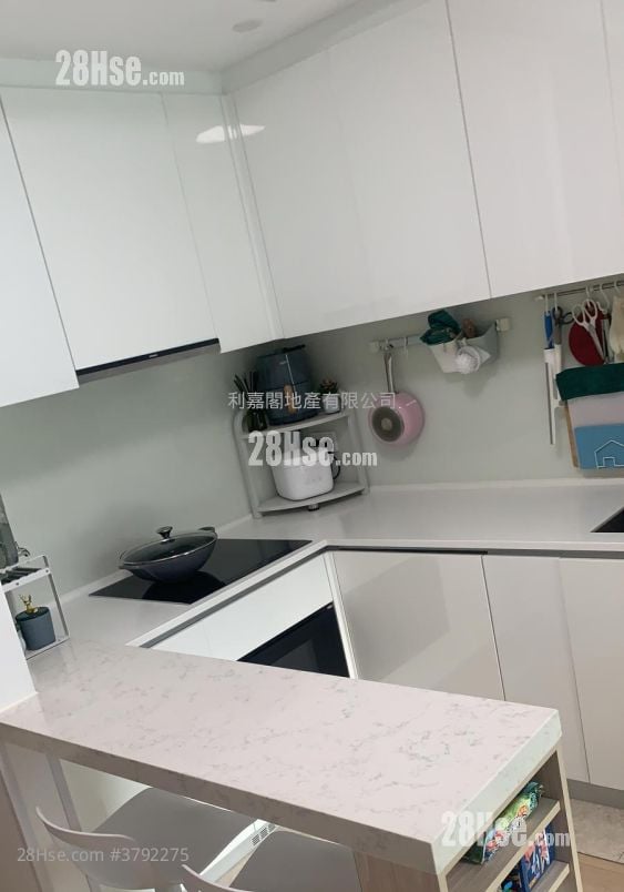 Savannah Sell 2 Bedrooms , 1 Bathroom 442 ft²