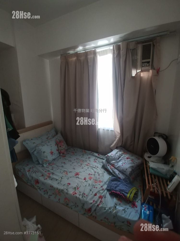Kui Shing Building Sell 2 Bedrooms 352 ft²
