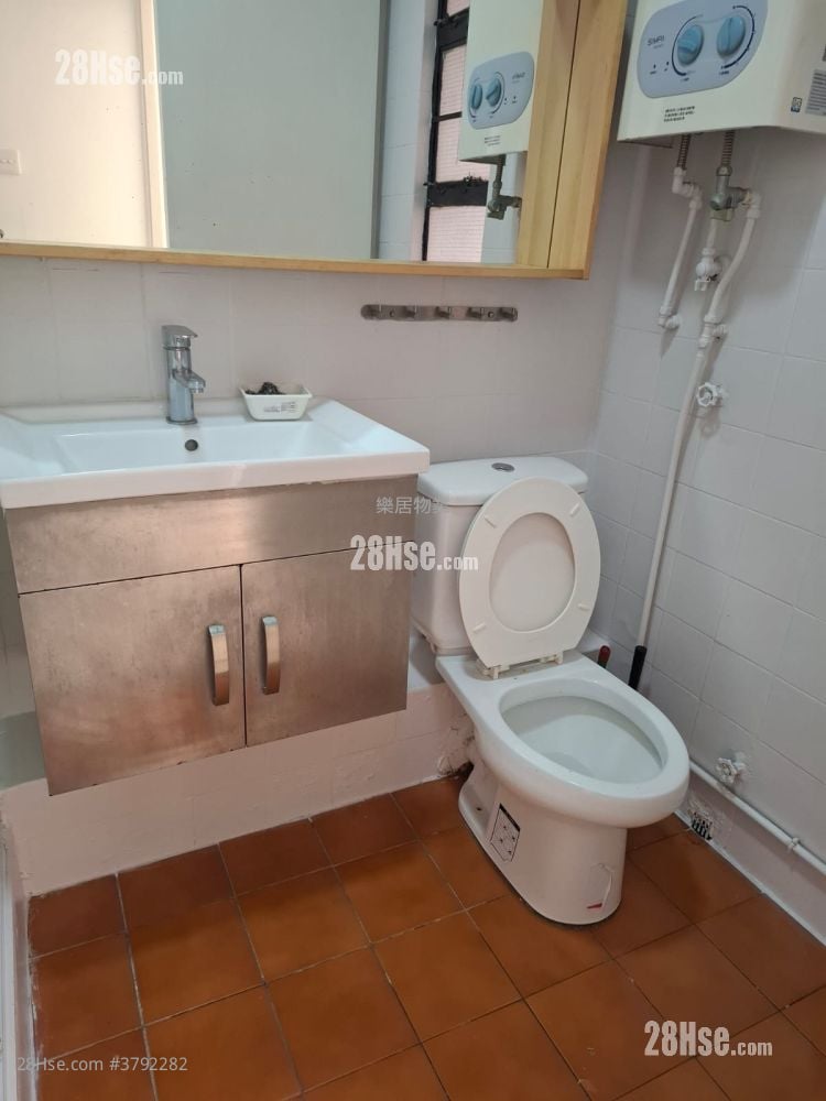 Kin Tye Lung Building Rental 2 Bedrooms , 1 Bathroom 456 ft²