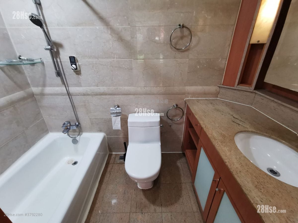 半岛豪庭 租盘 4 房 , 3 浴室 948 平方尺