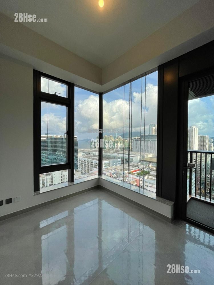 The Vantage Sell 2 Bedrooms , 2 Bathrooms 425 ft²