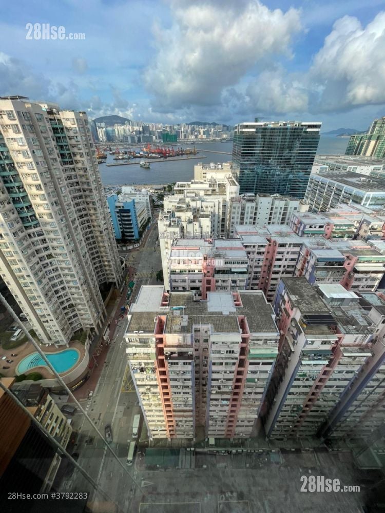 The Vantage Sell 2 Bedrooms , 2 Bathrooms 425 ft²